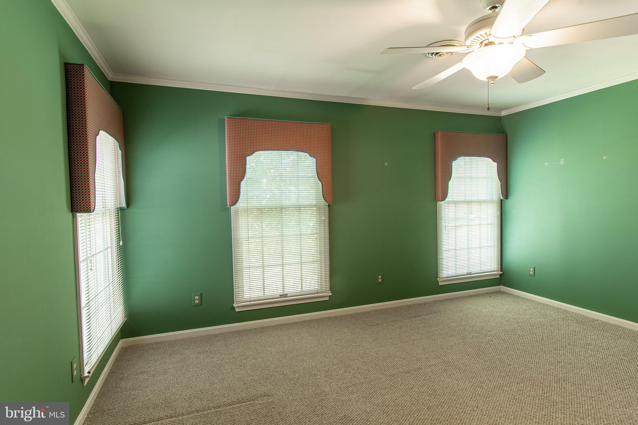 31 LONDONDERRY DRIVE