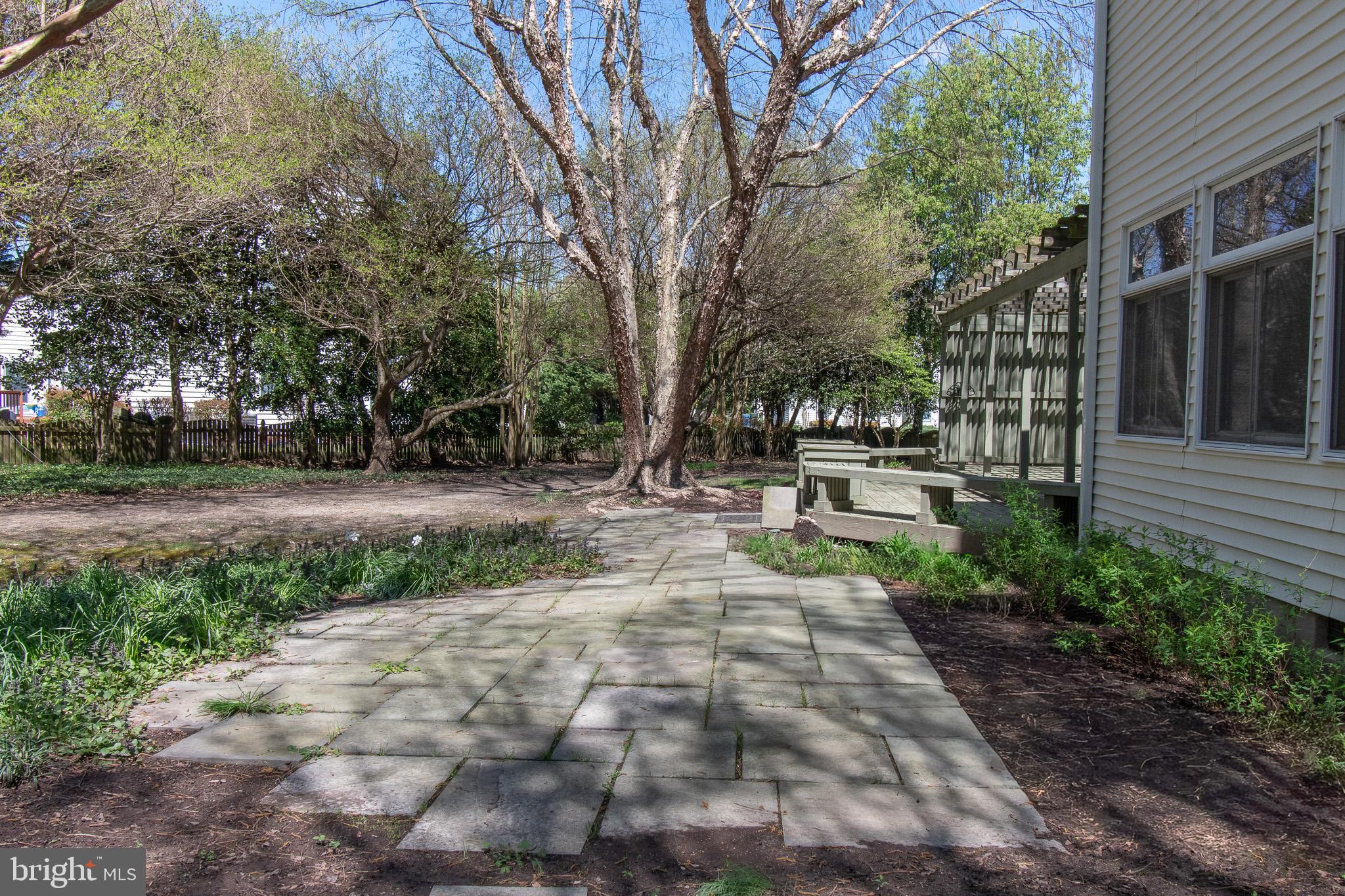 31 LONDONDERRY DRIVE