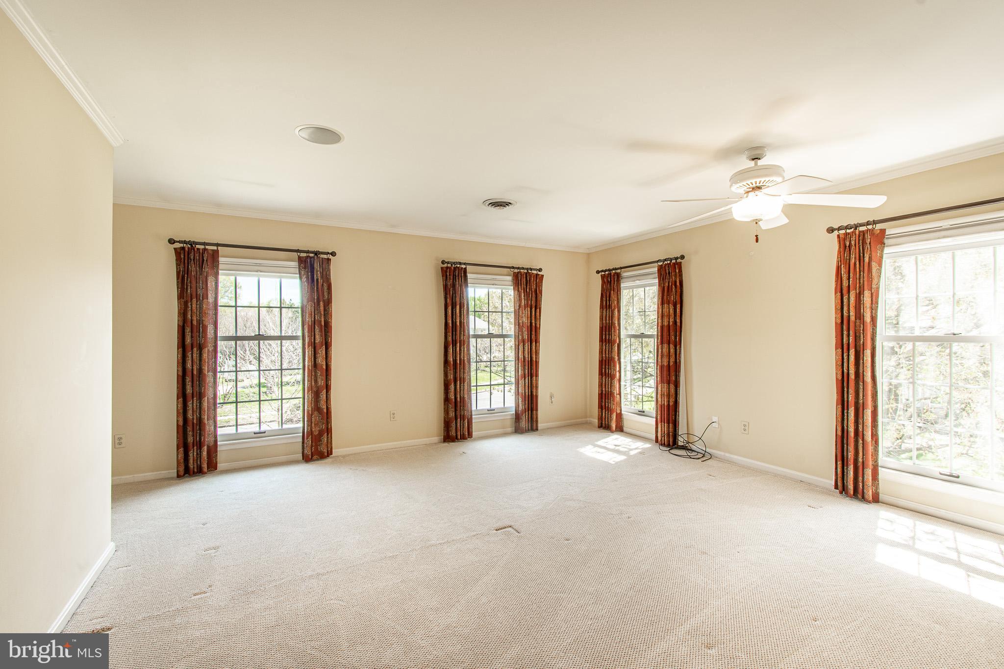 31 LONDONDERRY DRIVE