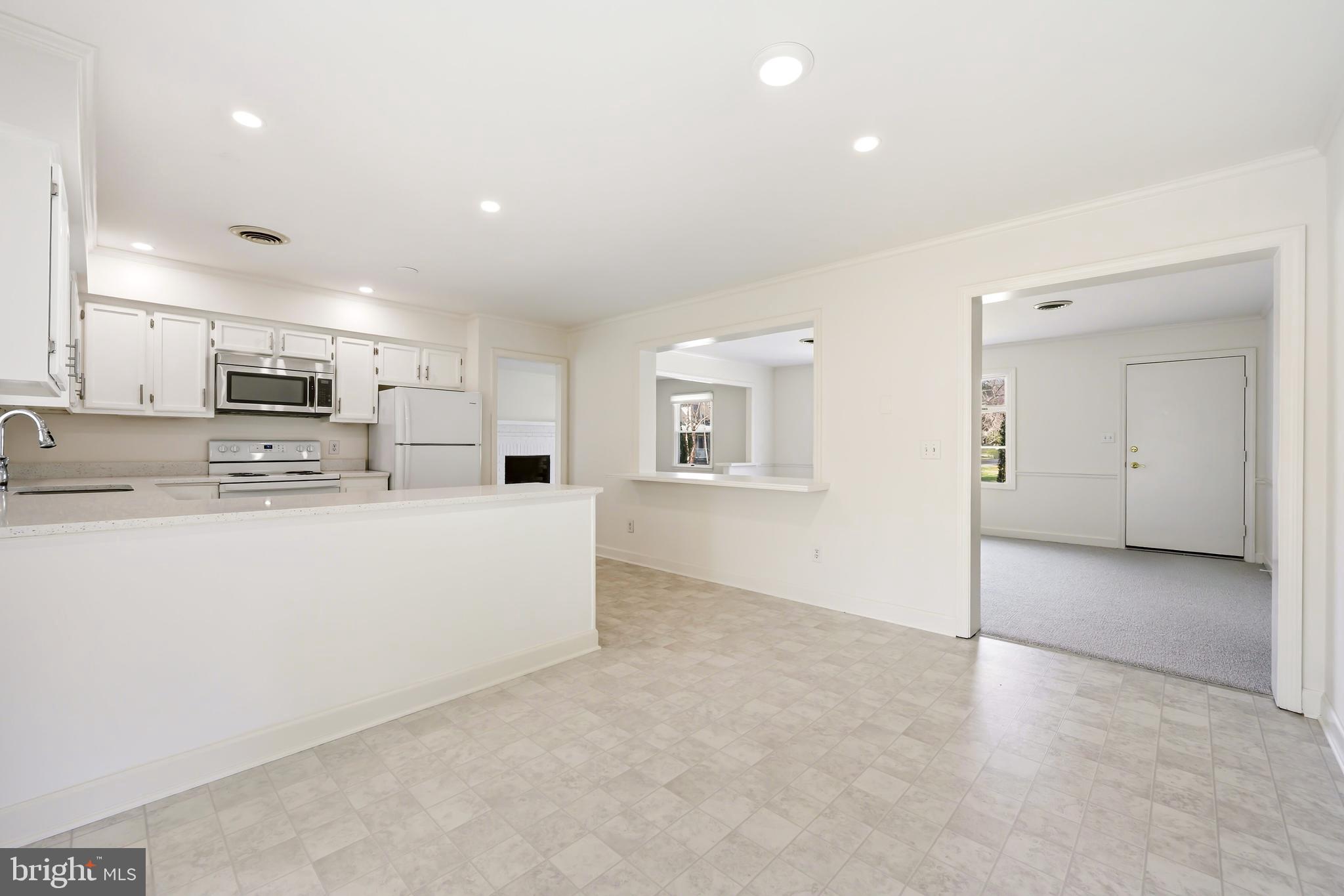 100 DIVISION, E STREET