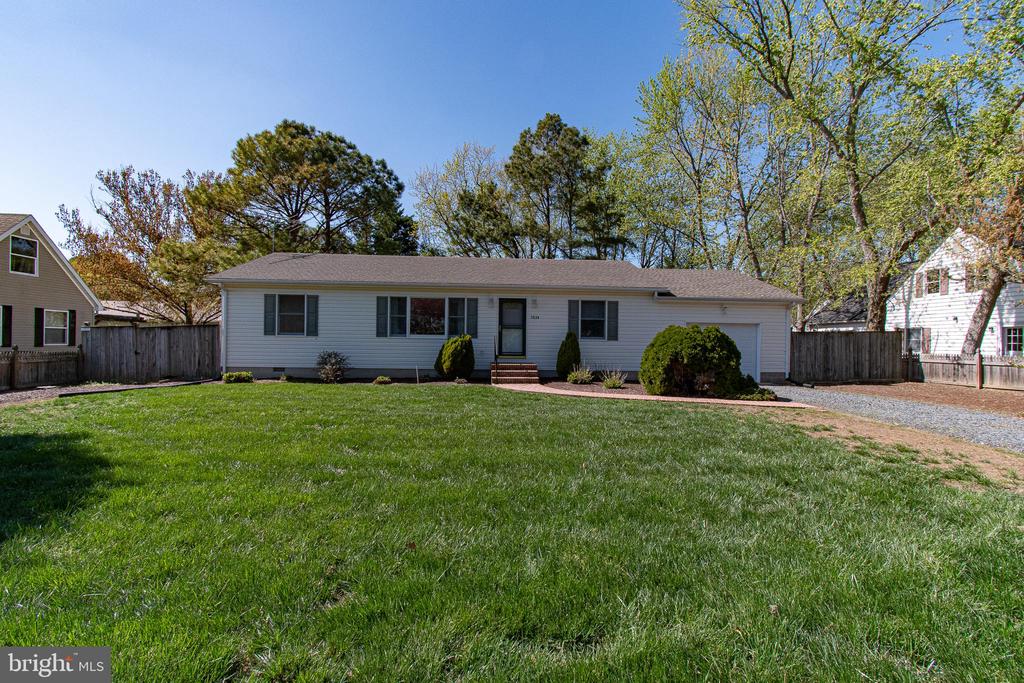 3824 SEYMOUR DRIVE