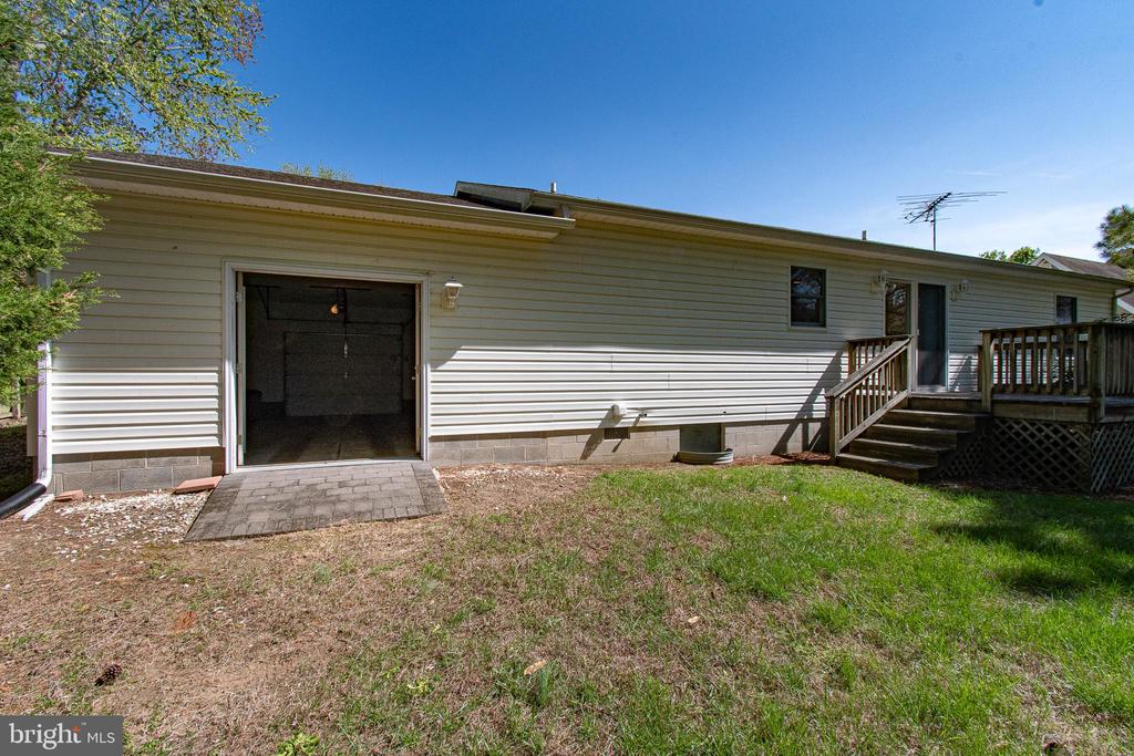 3824 SEYMOUR DRIVE