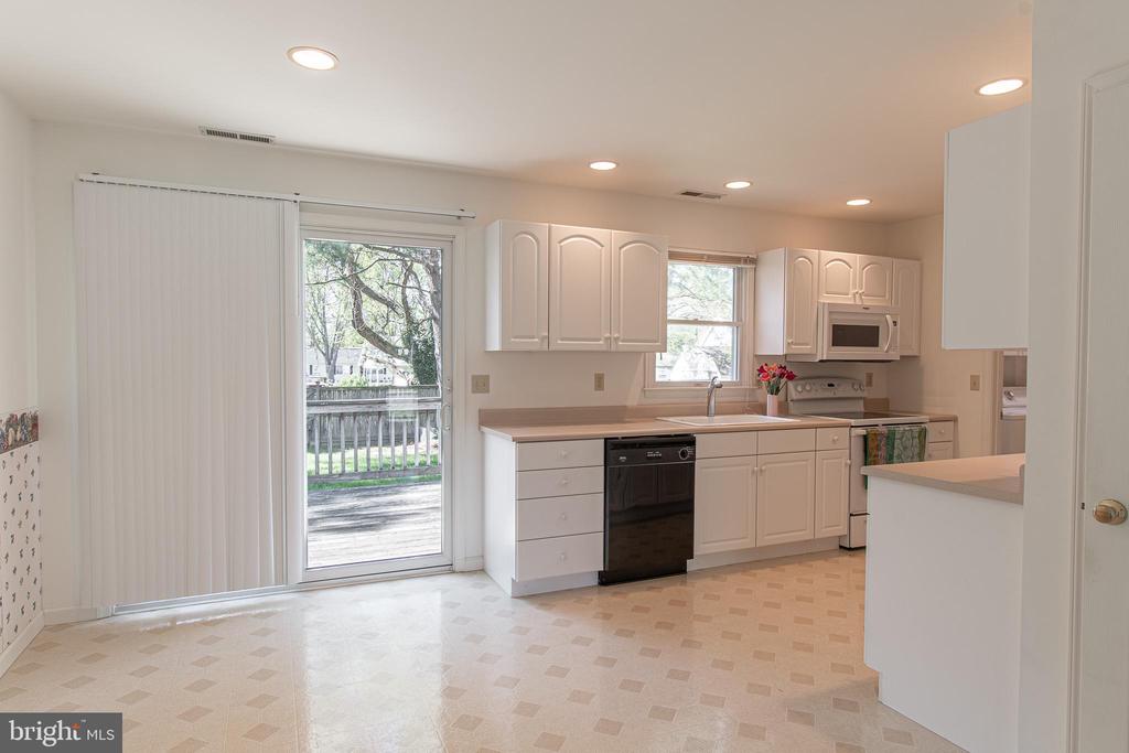 3824 SEYMOUR DRIVE