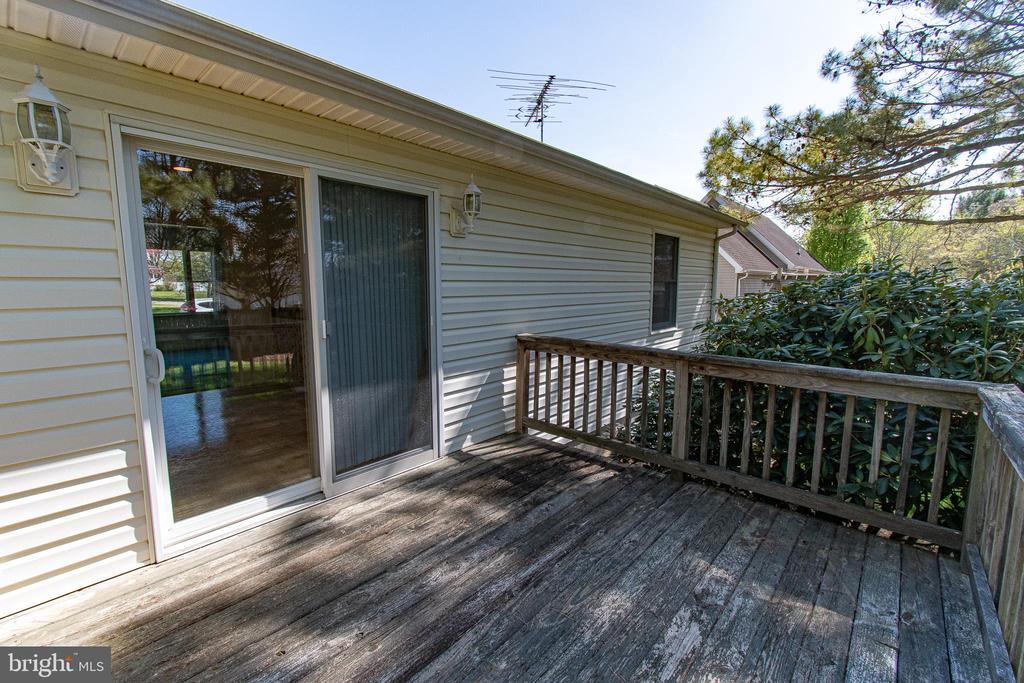 3824 SEYMOUR DRIVE