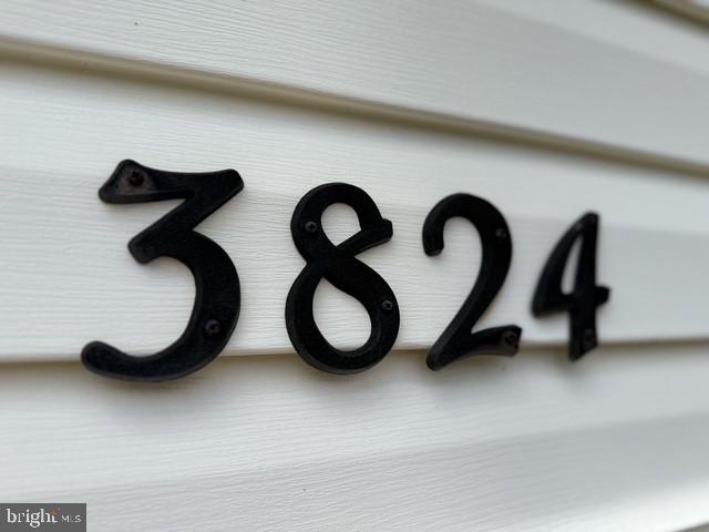 3824 SEYMOUR DRIVE