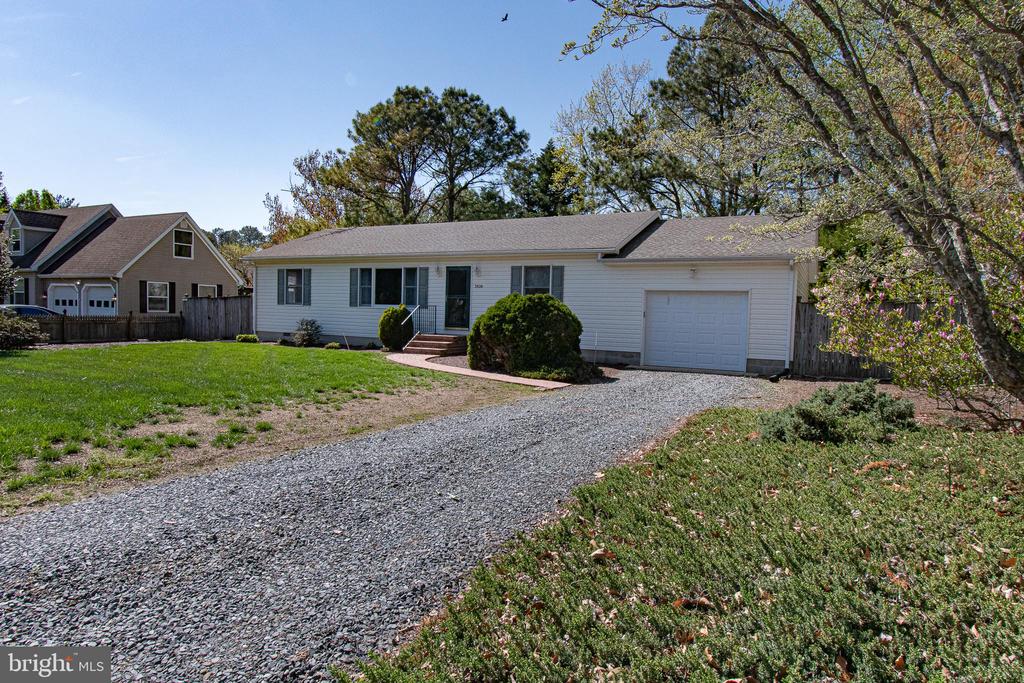 3824 SEYMOUR DRIVE