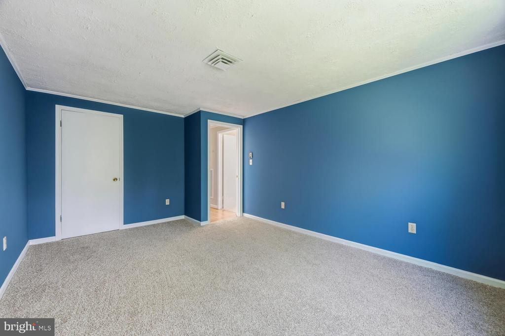 10118 HINERS LANE