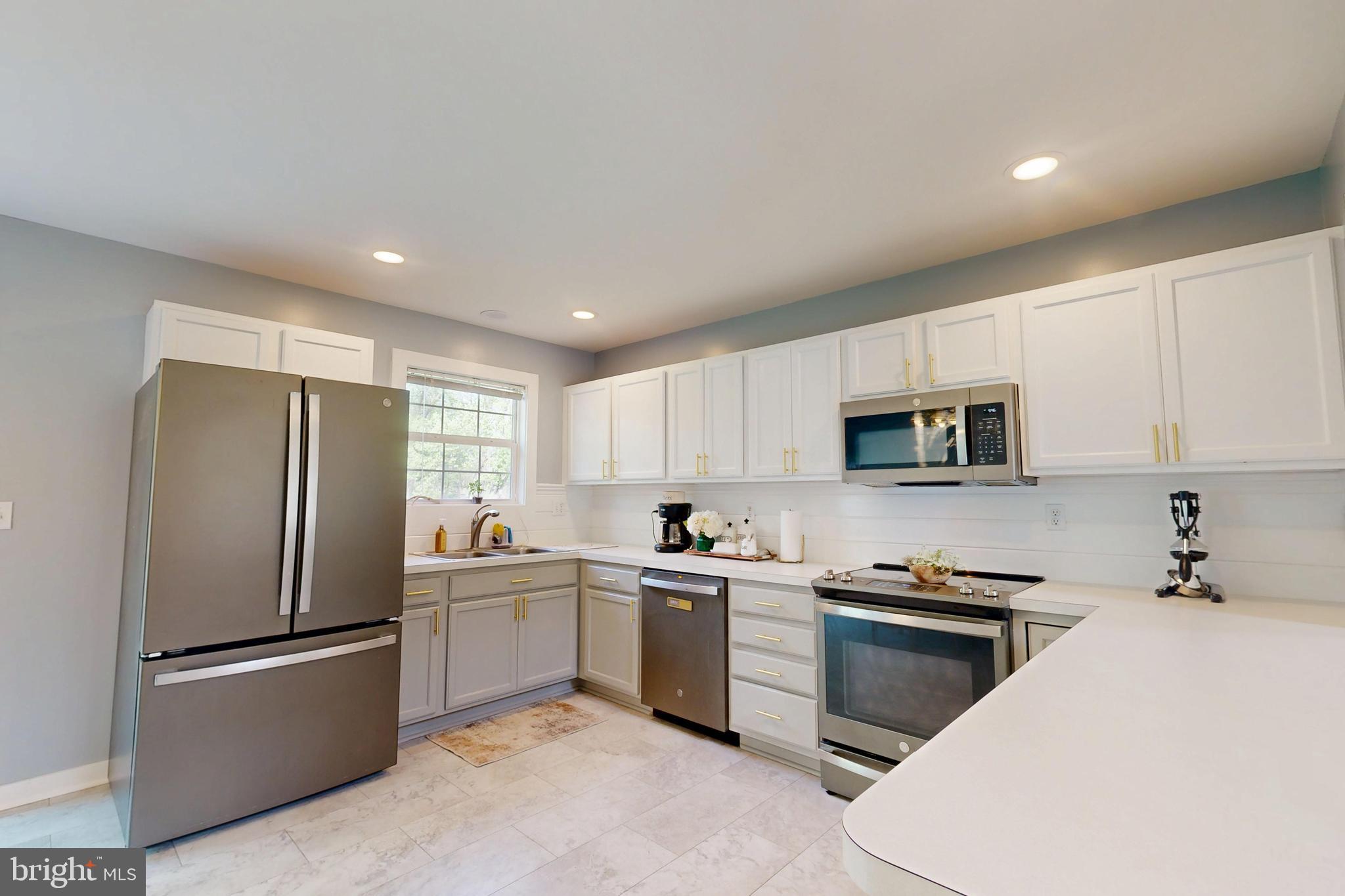 10490 LONGWOODS ROAD