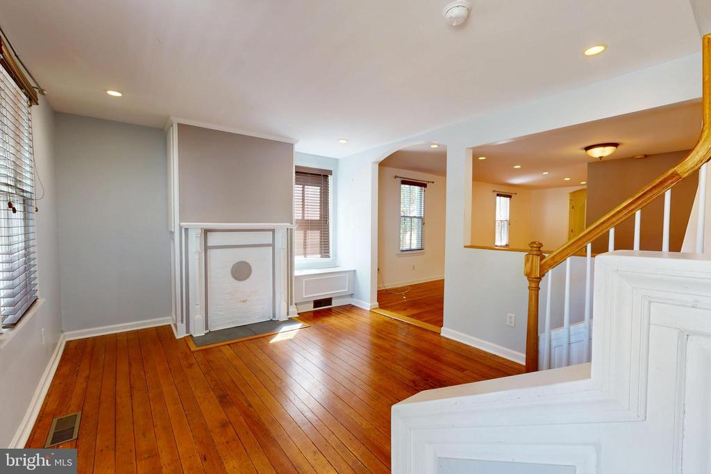 206 SOUTH STREET