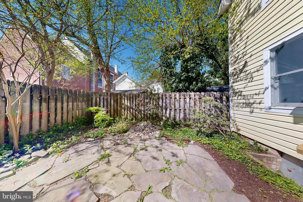 206 SOUTH STREET