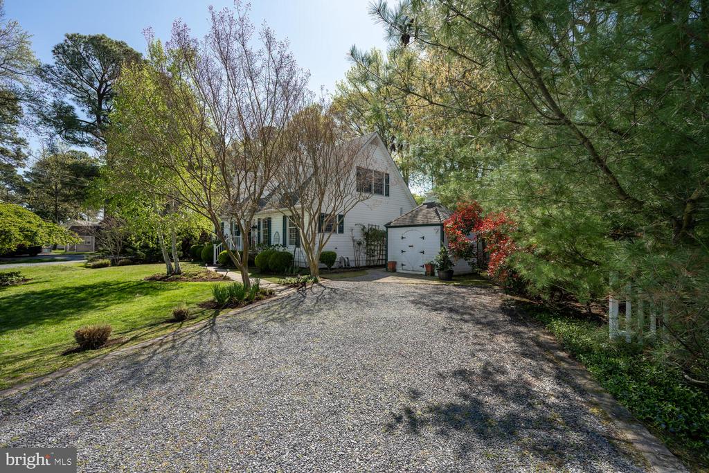 504 SEYMOUR AVENUE