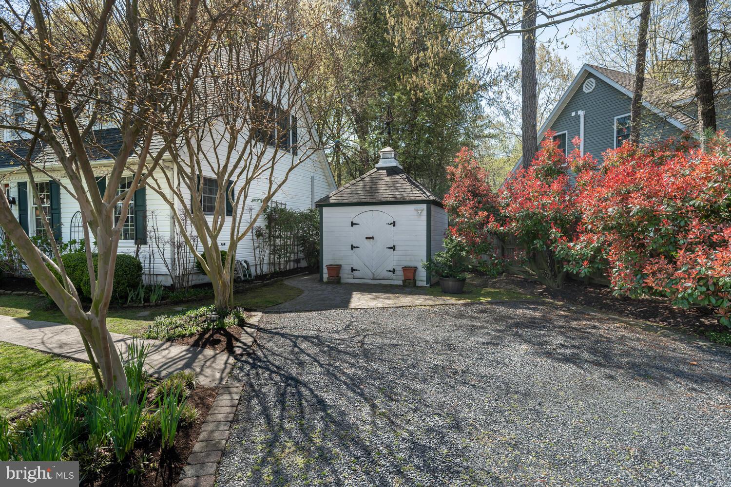 504 SEYMOUR AVENUE