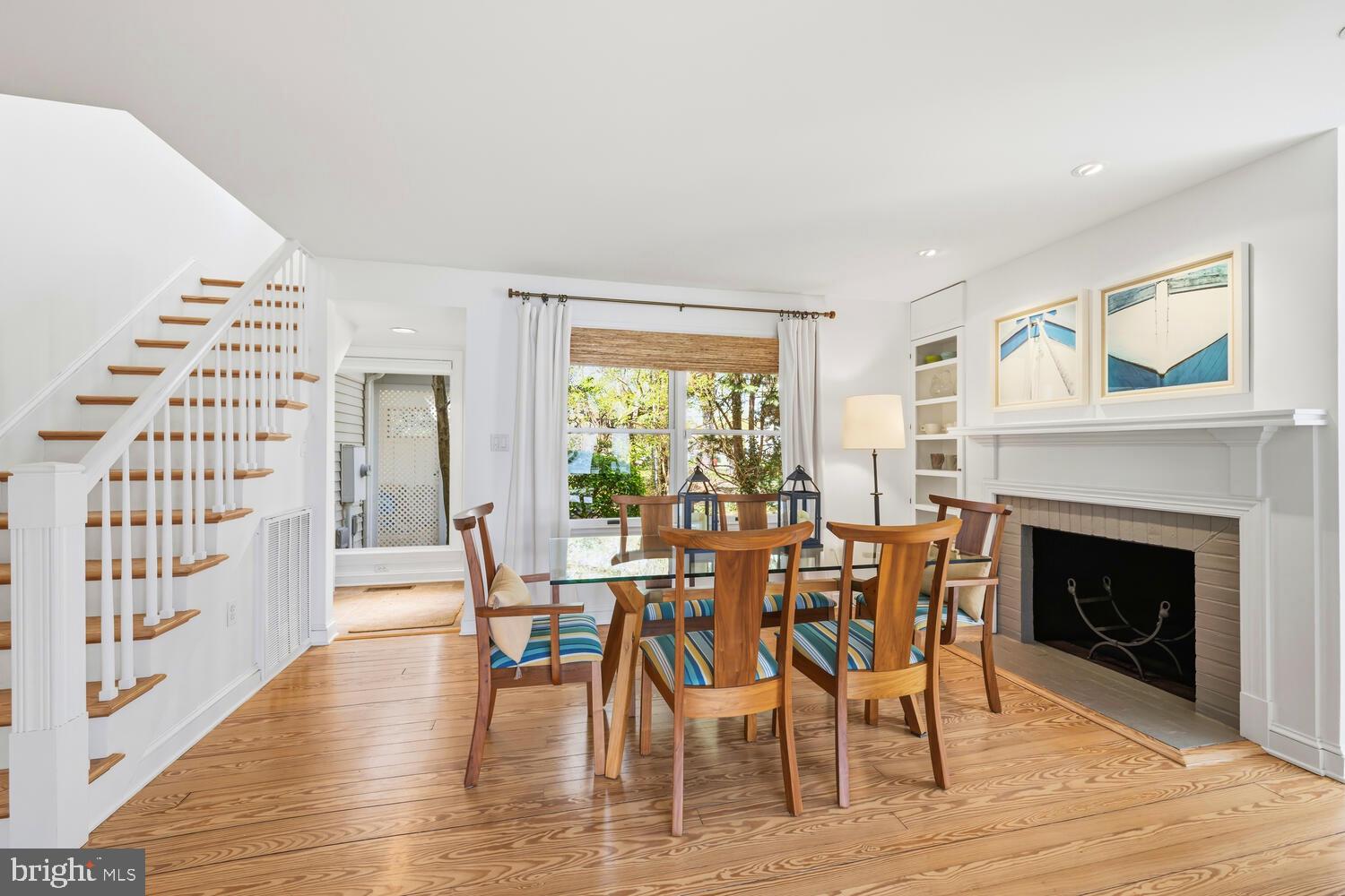 106 E DIVISION STREET