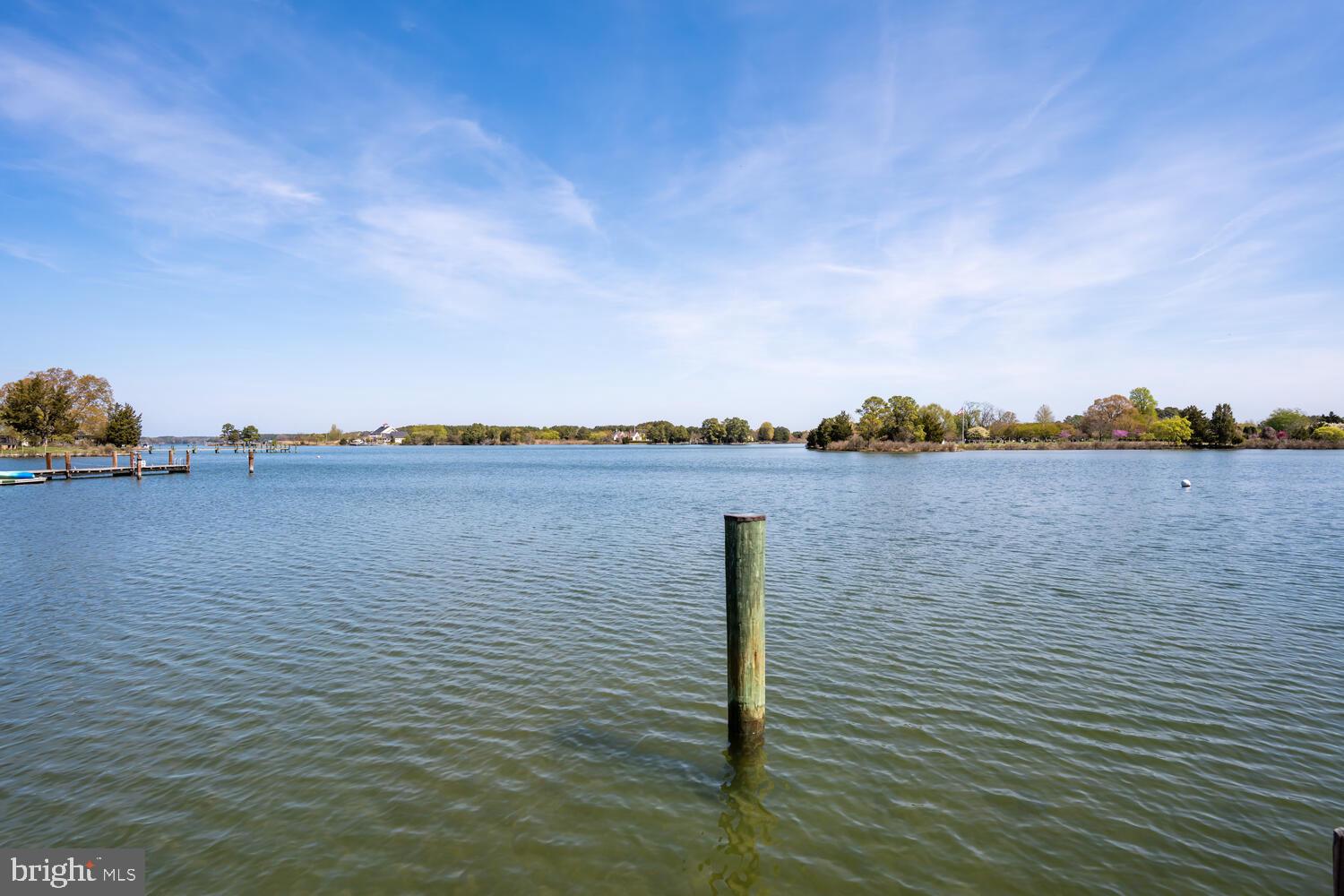 106 E DIVISION STREET