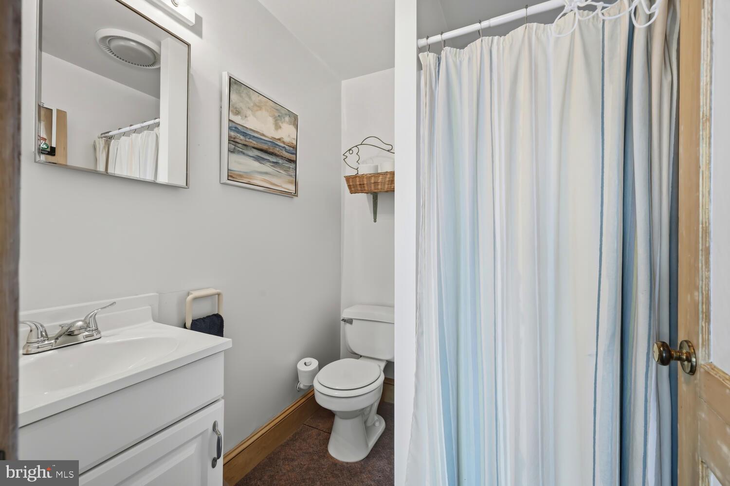 106 E DIVISION STREET