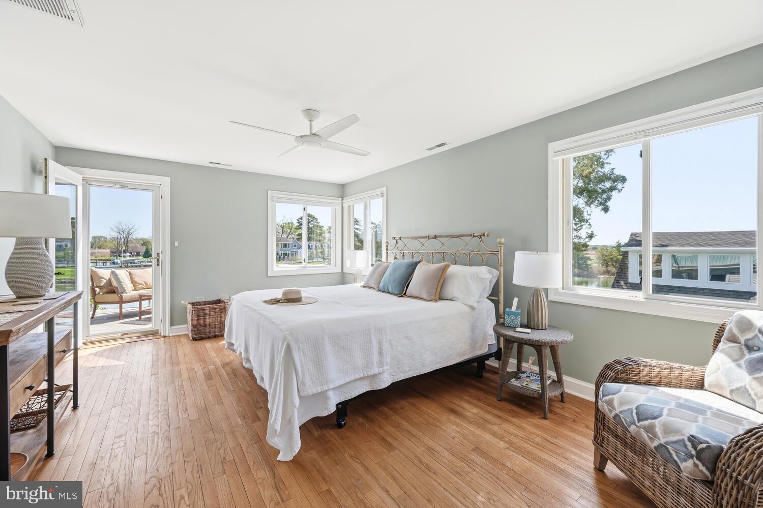 106 E DIVISION STREET