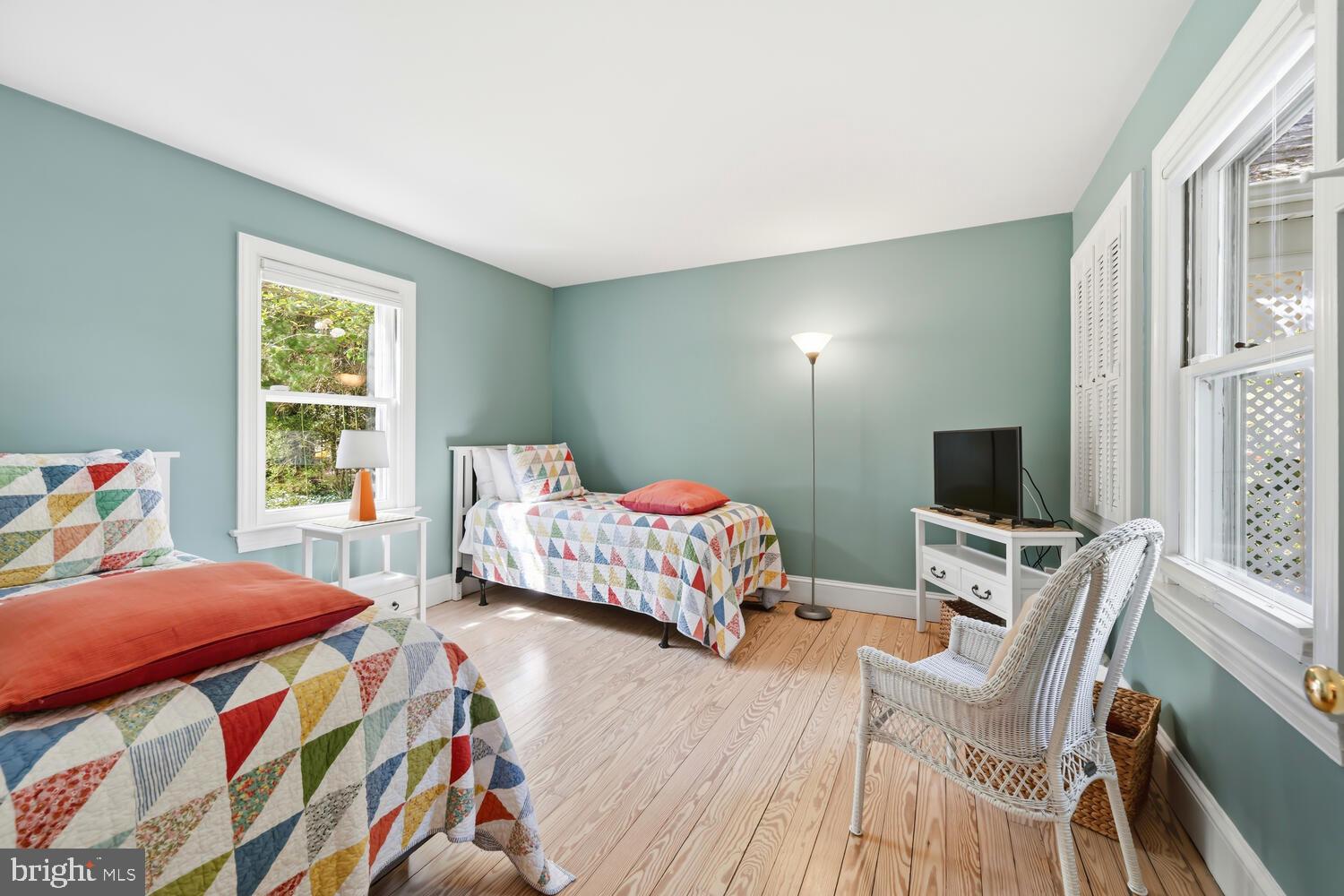 106 E DIVISION STREET