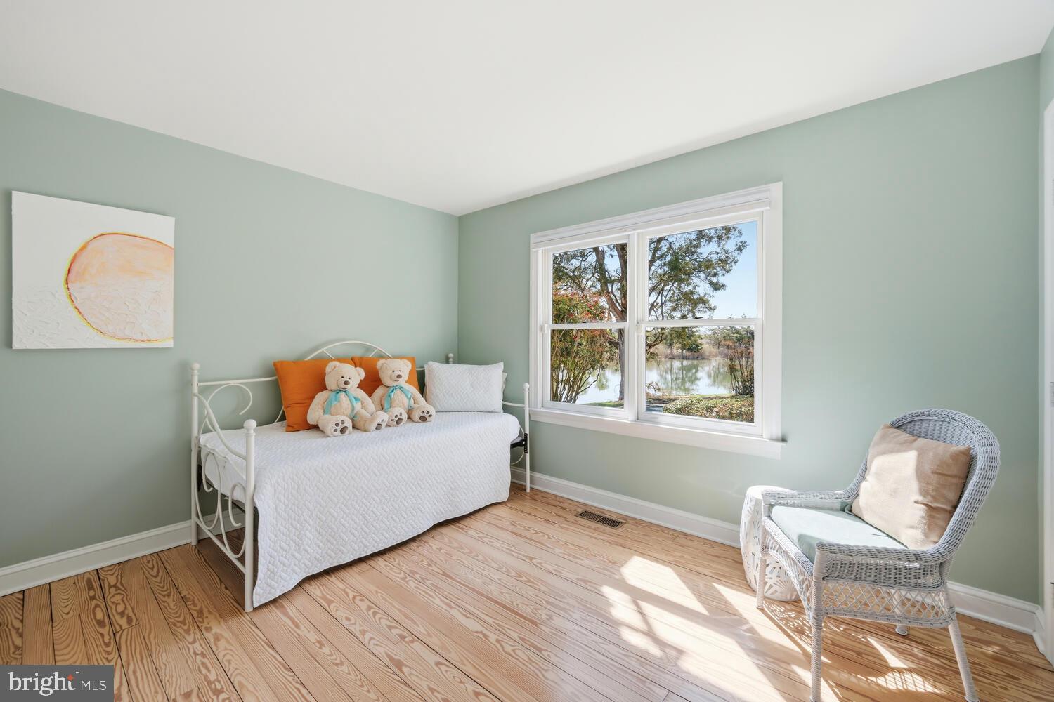 106 E DIVISION STREET