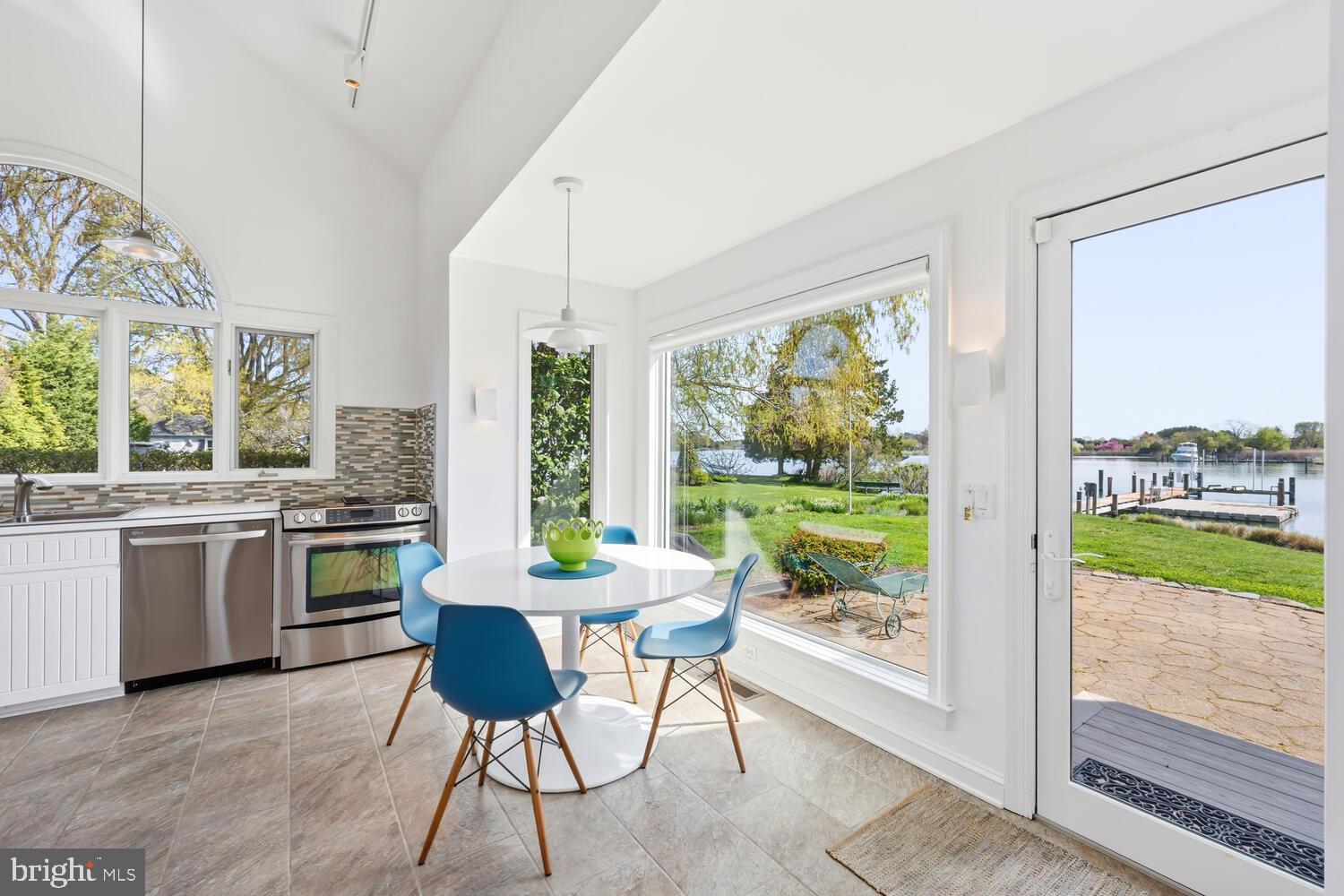 106 E DIVISION STREET