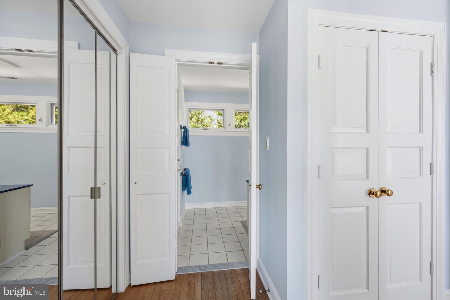 106 E DIVISION STREET