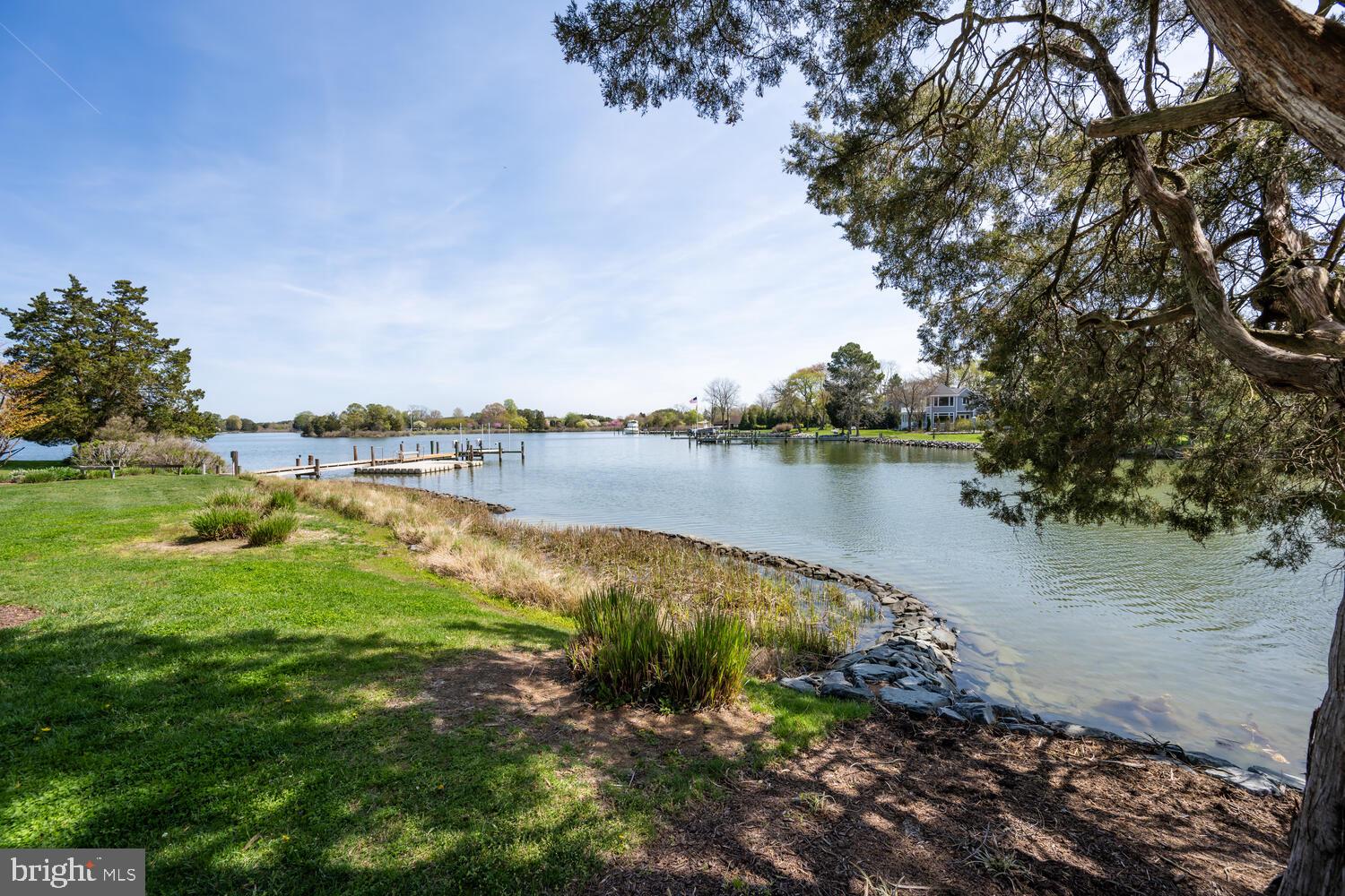 106 E DIVISION STREET