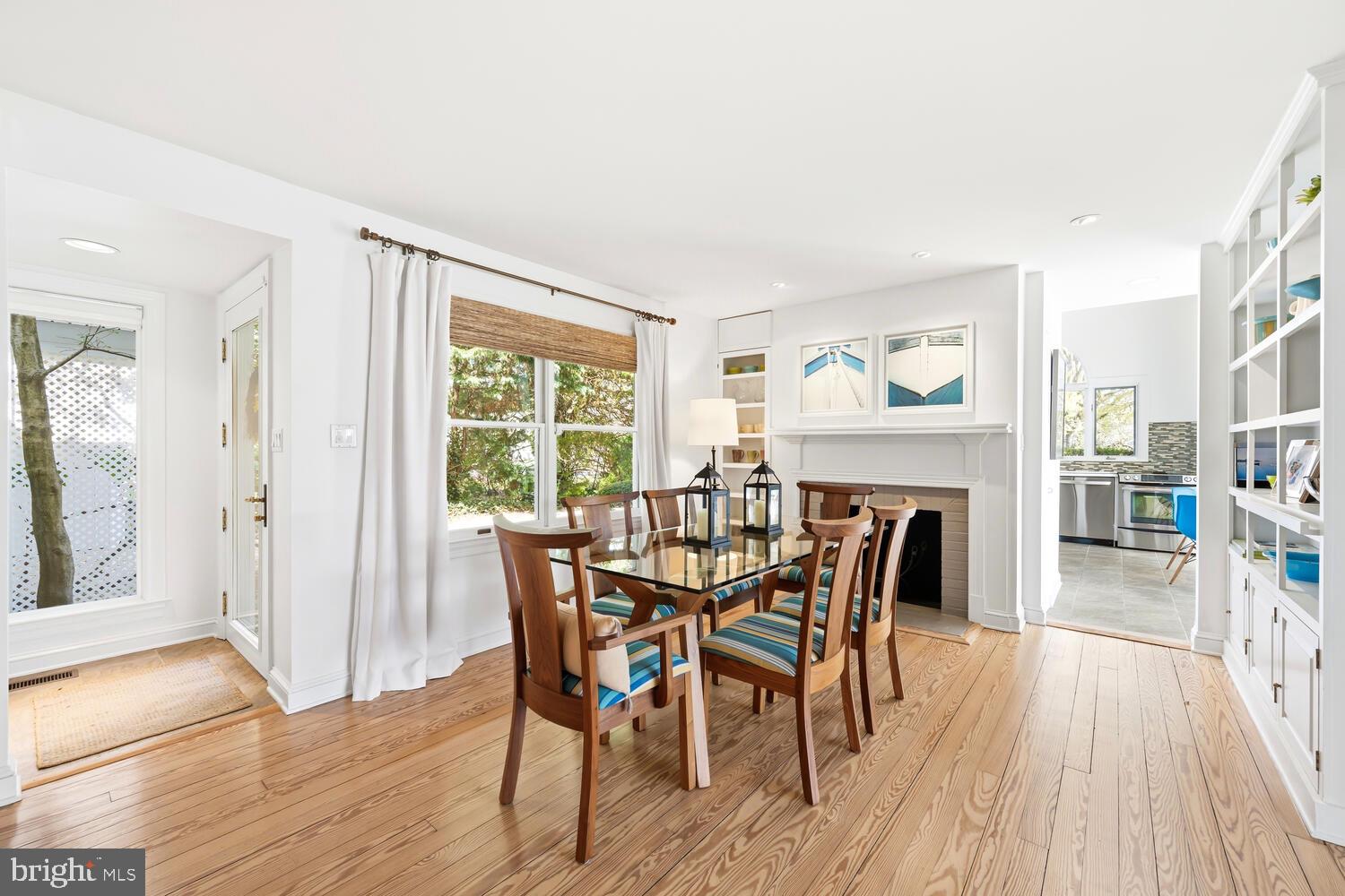 106 E DIVISION STREET