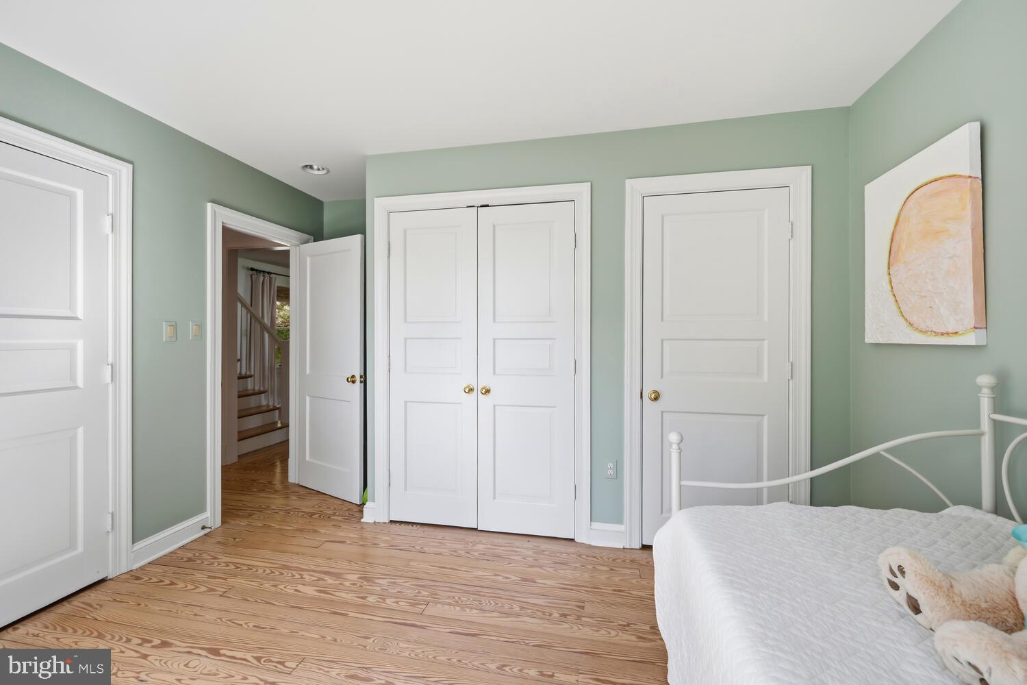 106 E DIVISION STREET