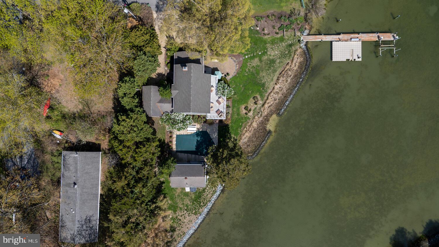 106 E DIVISION STREET