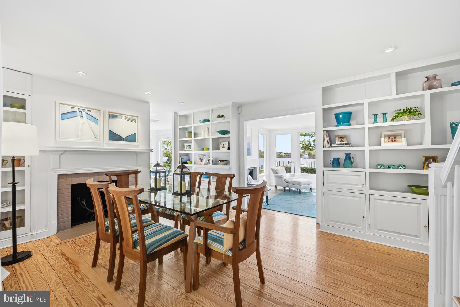 106 E DIVISION STREET