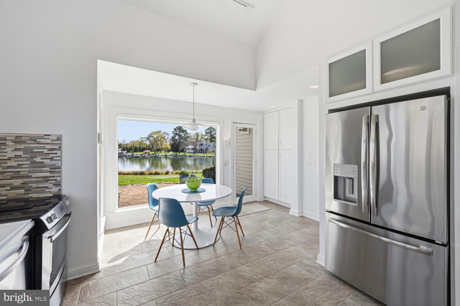 106 E DIVISION STREET