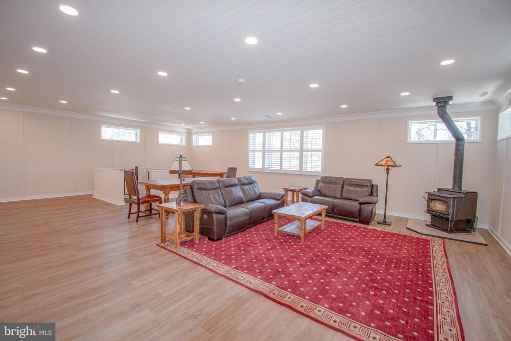7918 BLOOMFIELD