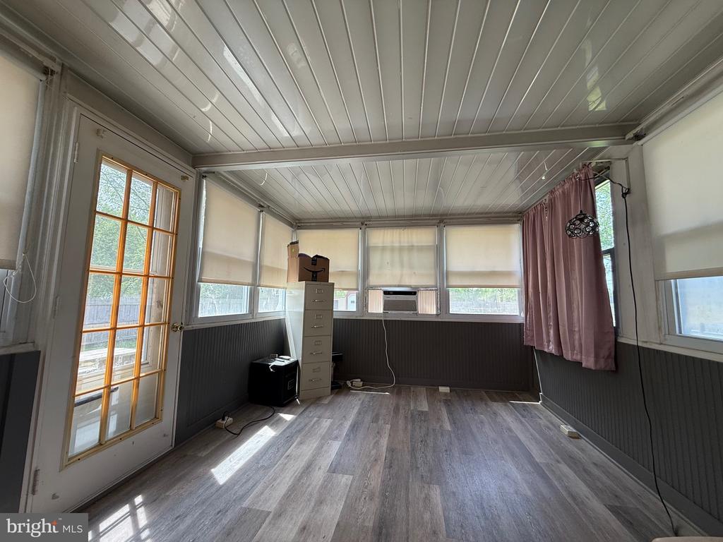 9108 GLEBE CREEK ROAD