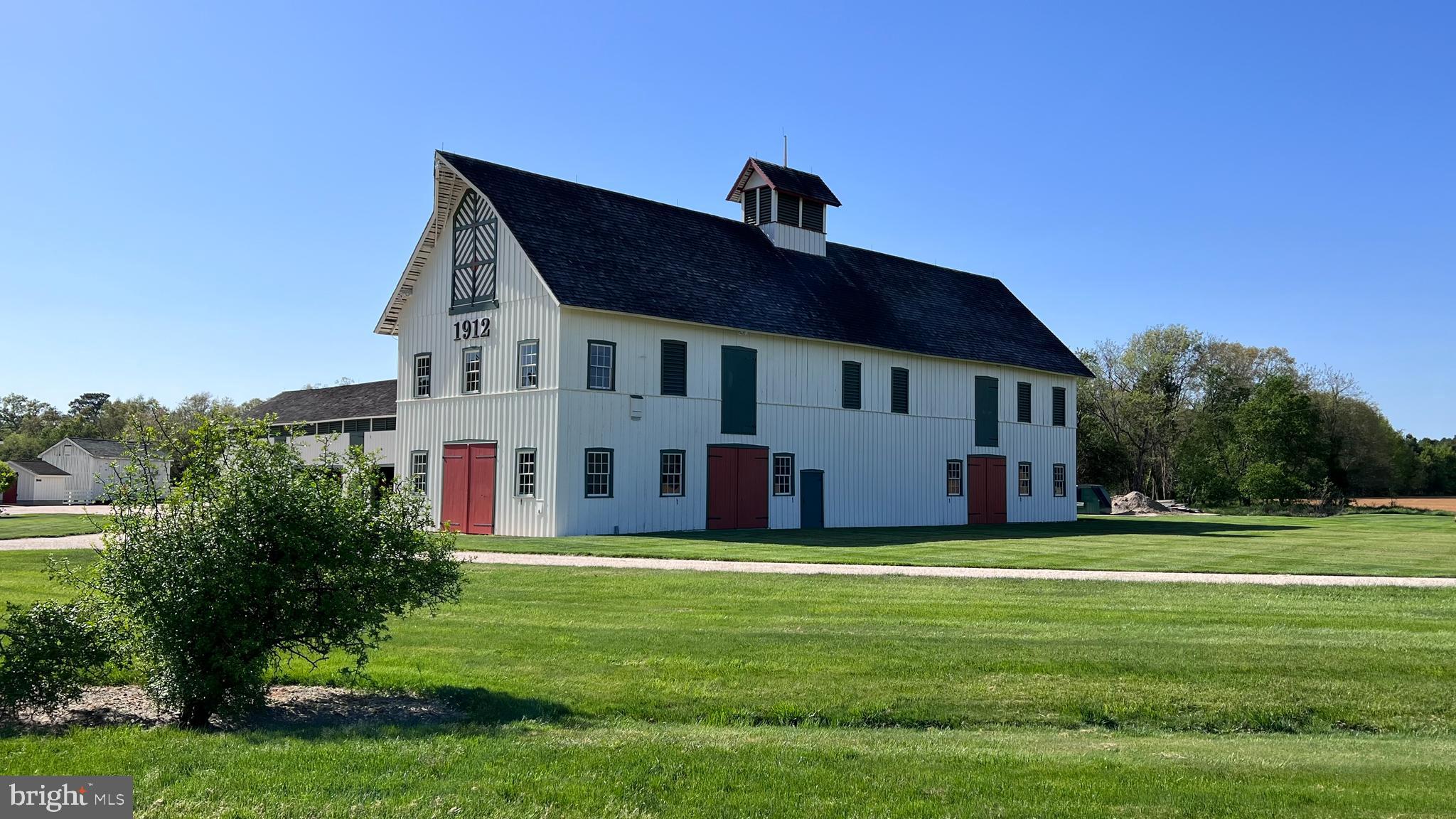 27293 SOUTHSIDE ISLAND CREEK ROAD