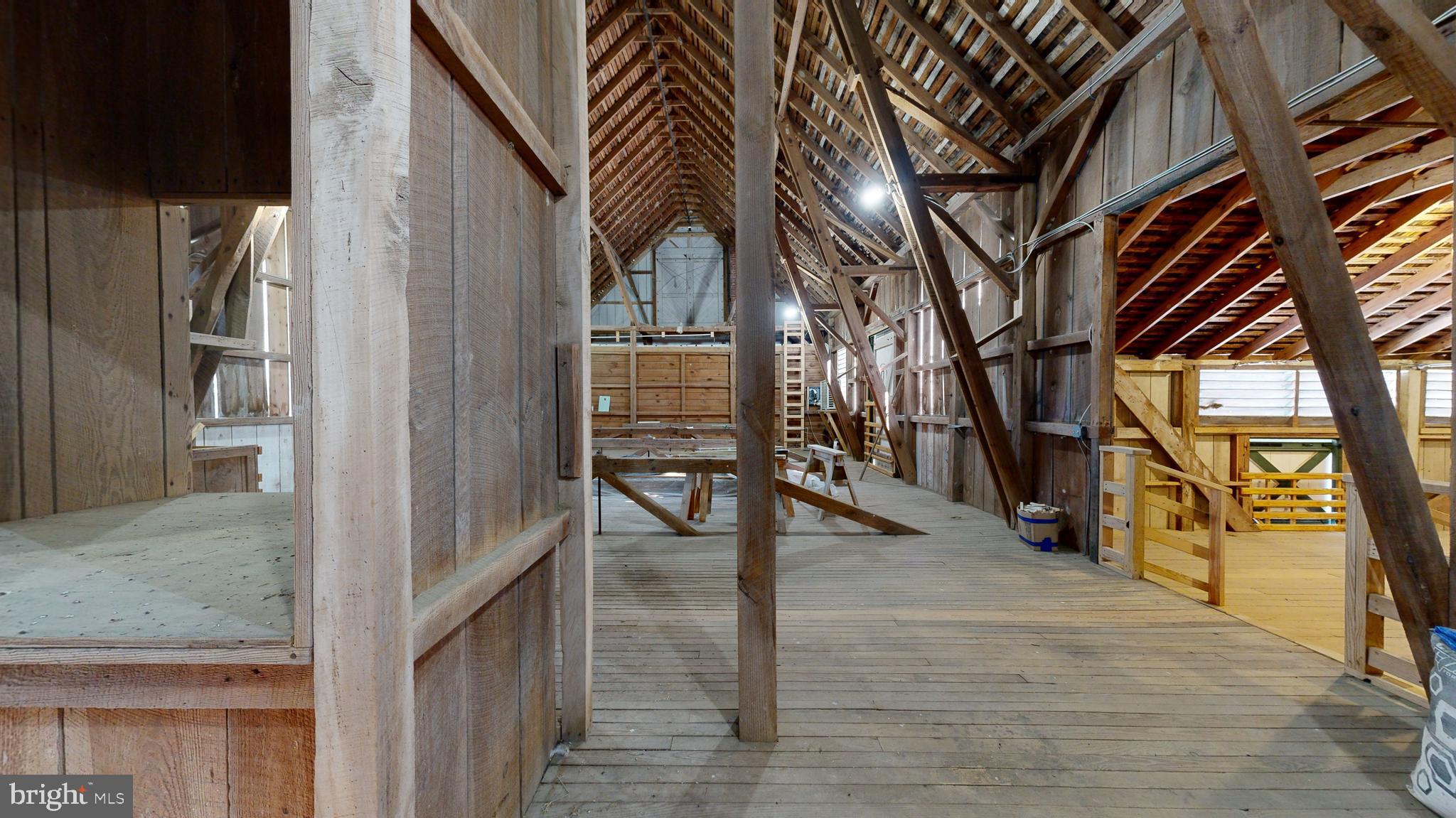 27293 SOUTHSIDE ISLAND CREEK ROAD