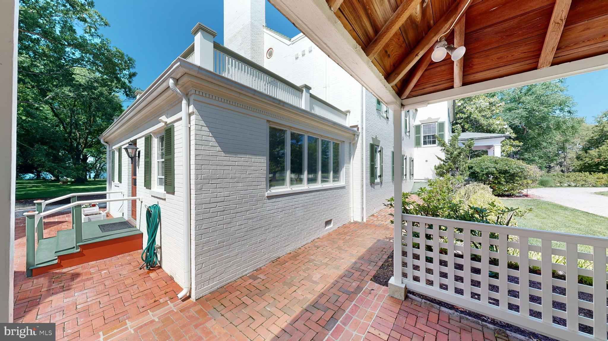 27293 SOUTHSIDE ISLAND CREEK ROAD