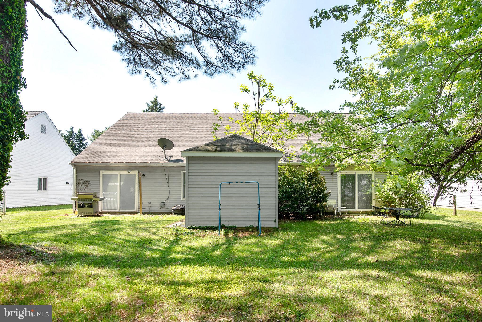 1205 WASHINGTON DRIVE