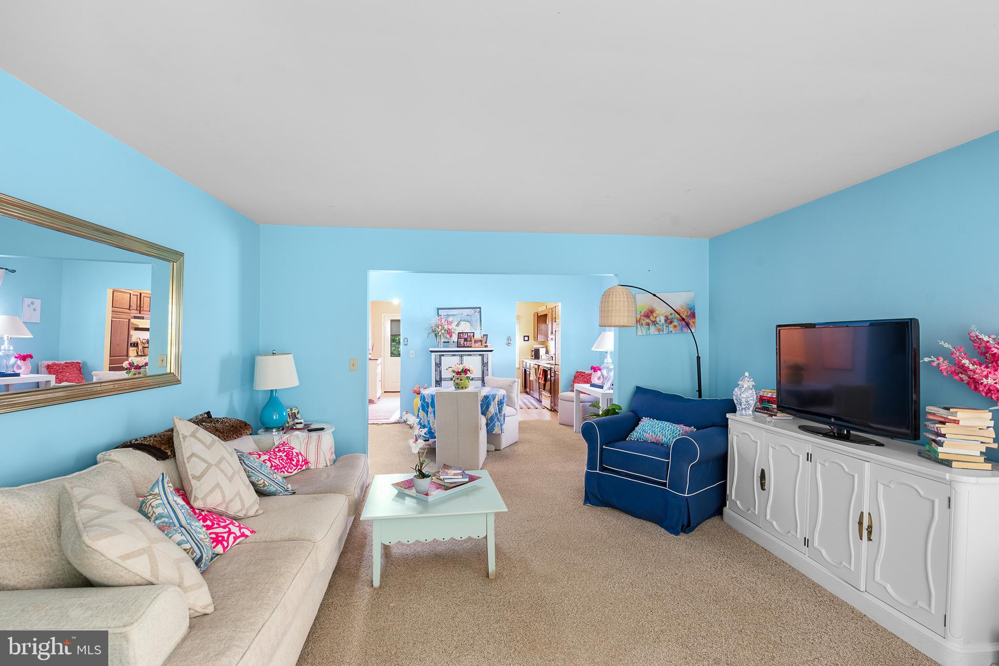 1205 WASHINGTON DRIVE