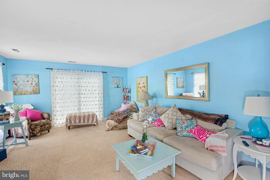 1205 WASHINGTON DRIVE