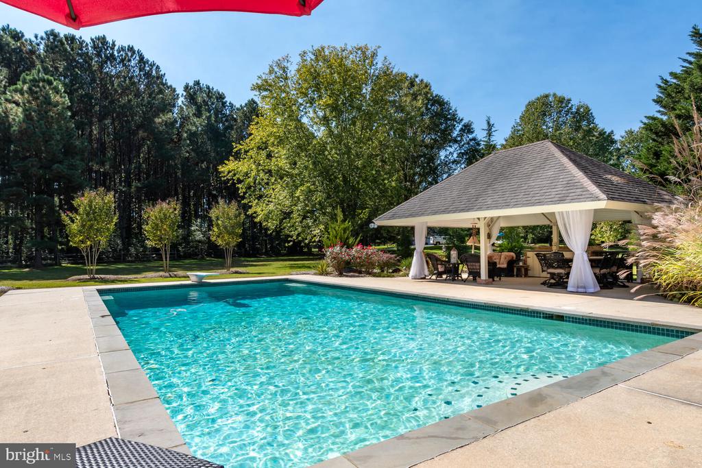 8466 AVELEY FARM ROAD