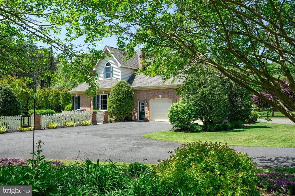 8466 AVELEY FARM ROAD