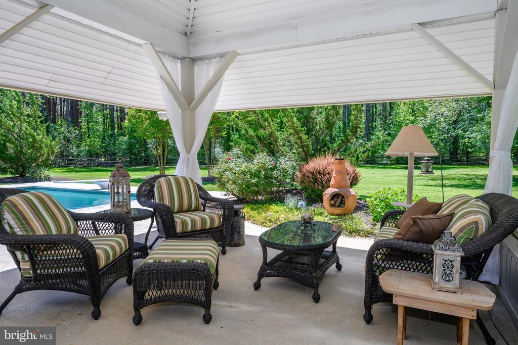8466 AVELEY FARM ROAD