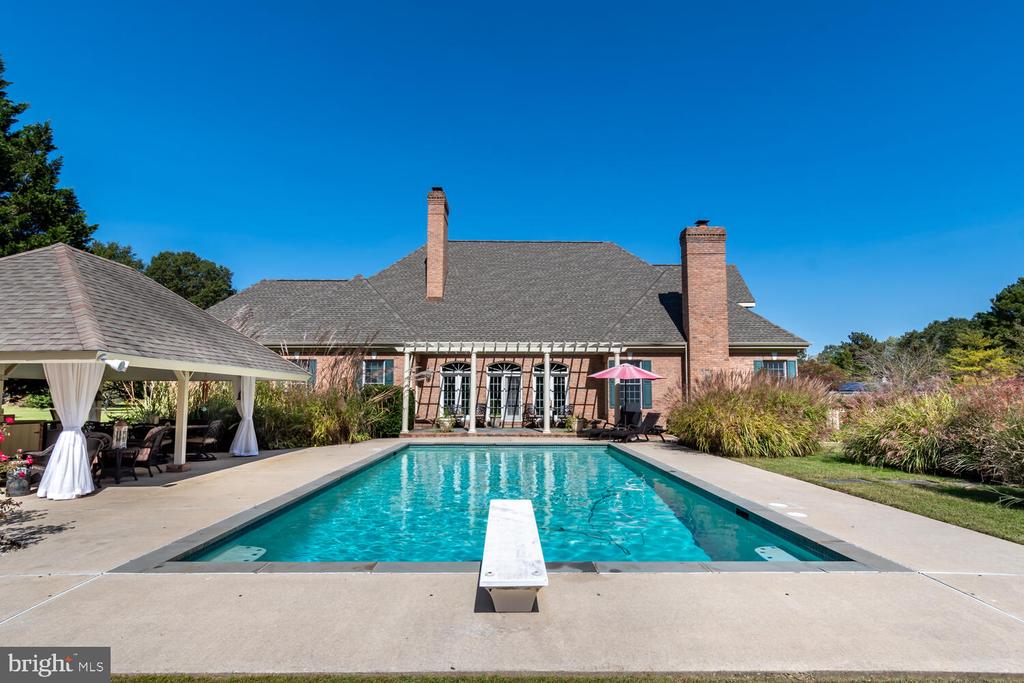 8466 AVELEY FARM ROAD