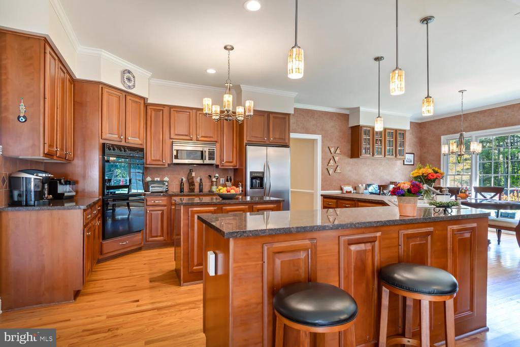 8466 AVELEY FARM ROAD