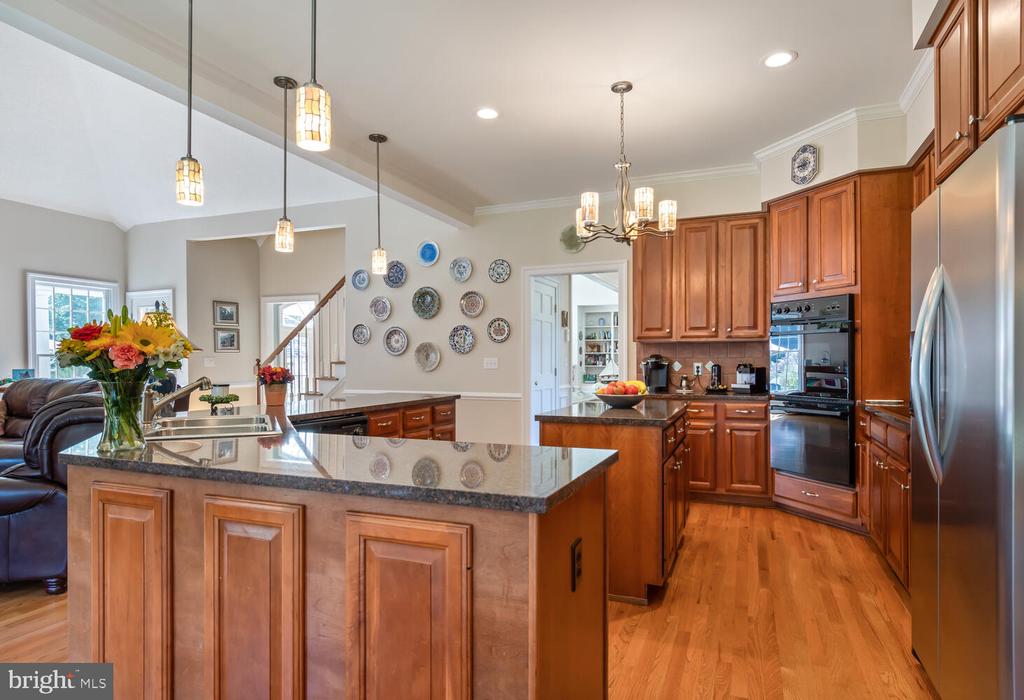 8466 AVELEY FARM ROAD