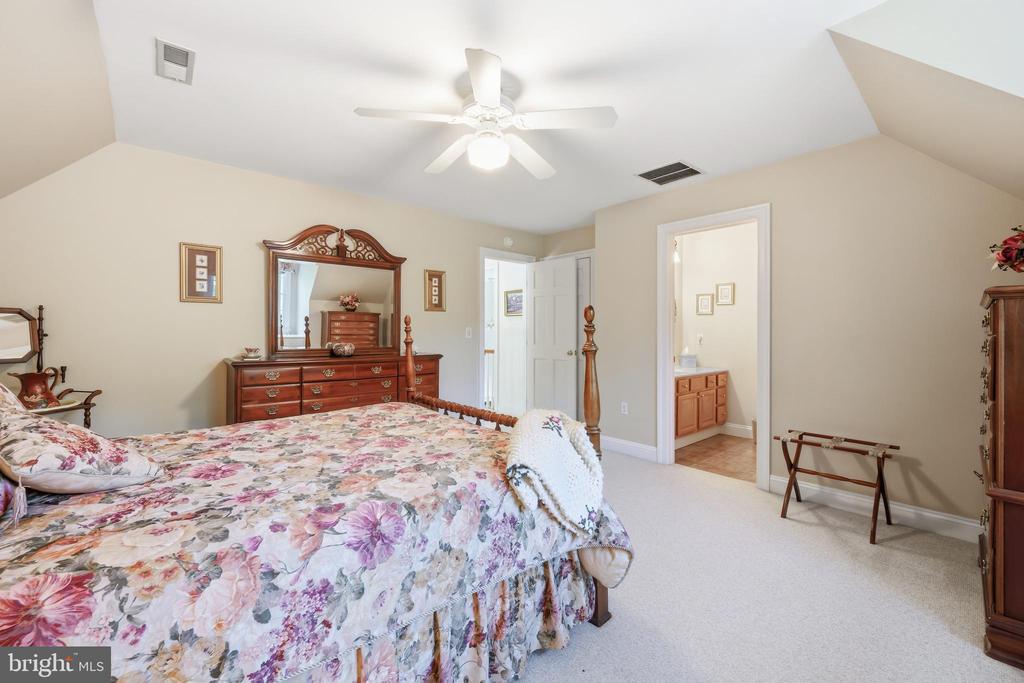 8466 AVELEY FARM ROAD
