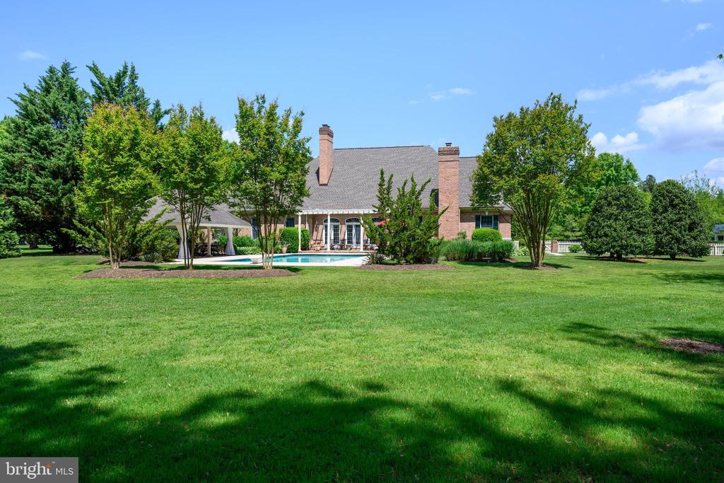 8466 AVELEY FARM ROAD