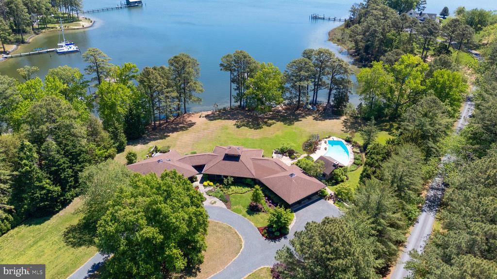 6906 TRAVELERS REST CIRCLE
