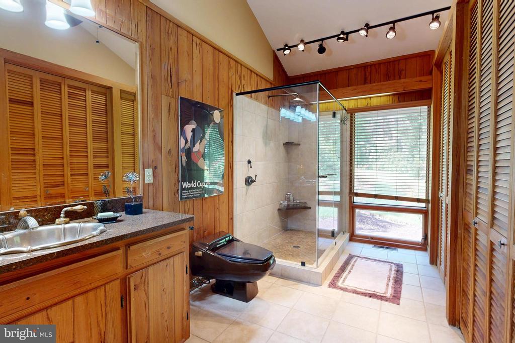 6906 TRAVELERS REST CIRCLE