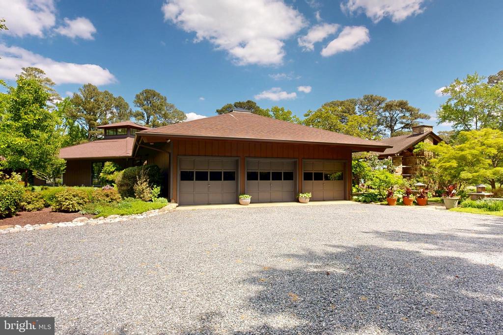 6906 TRAVELERS REST CIRCLE