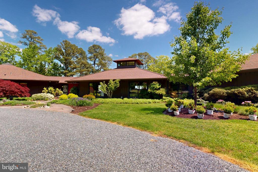 6906 TRAVELERS REST CIRCLE